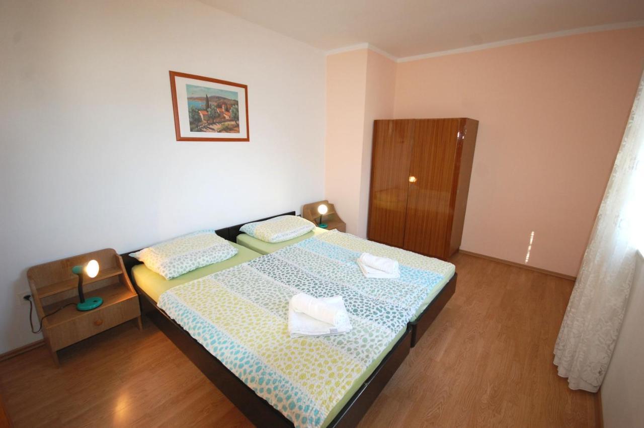 Apartments Dida By El-Pi Tours Njivice Dış mekan fotoğraf