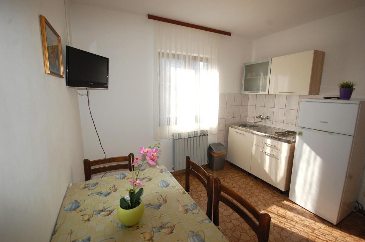 Apartments Dida By El-Pi Tours Njivice Dış mekan fotoğraf