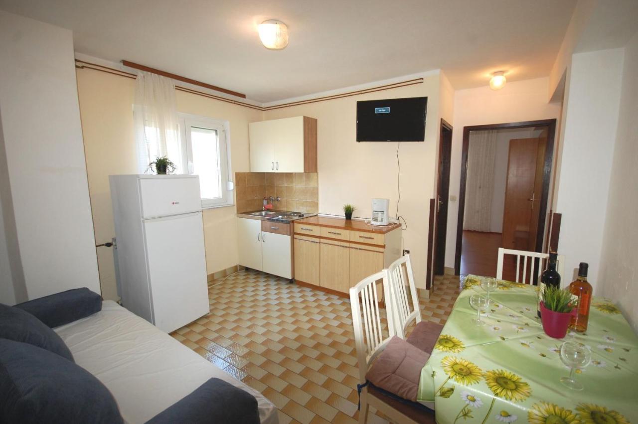Apartments Dida By El-Pi Tours Njivice Dış mekan fotoğraf