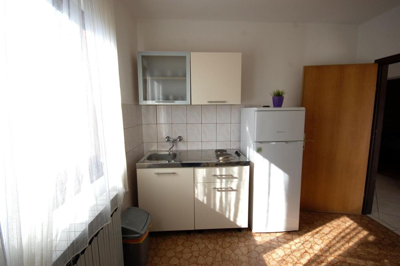 Apartments Dida By El-Pi Tours Njivice Dış mekan fotoğraf