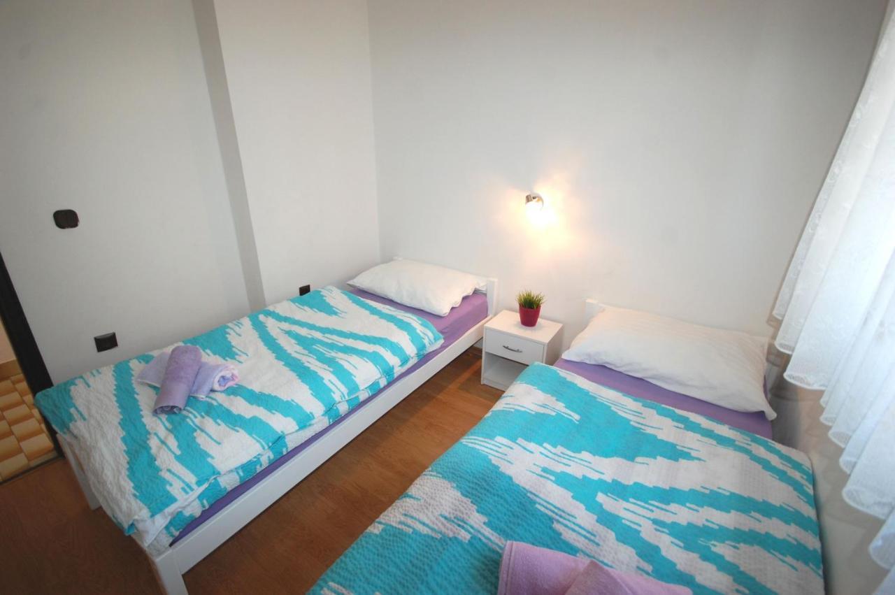 Apartments Dida By El-Pi Tours Njivice Dış mekan fotoğraf