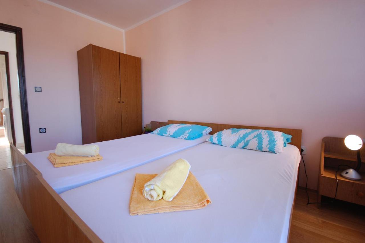 Apartments Dida By El-Pi Tours Njivice Dış mekan fotoğraf